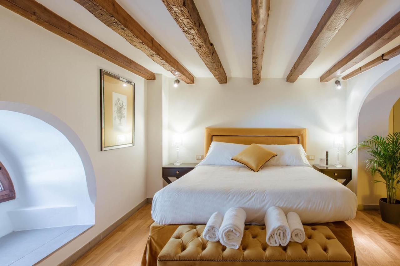 Relais Tosinghi Affittacamere Firenze