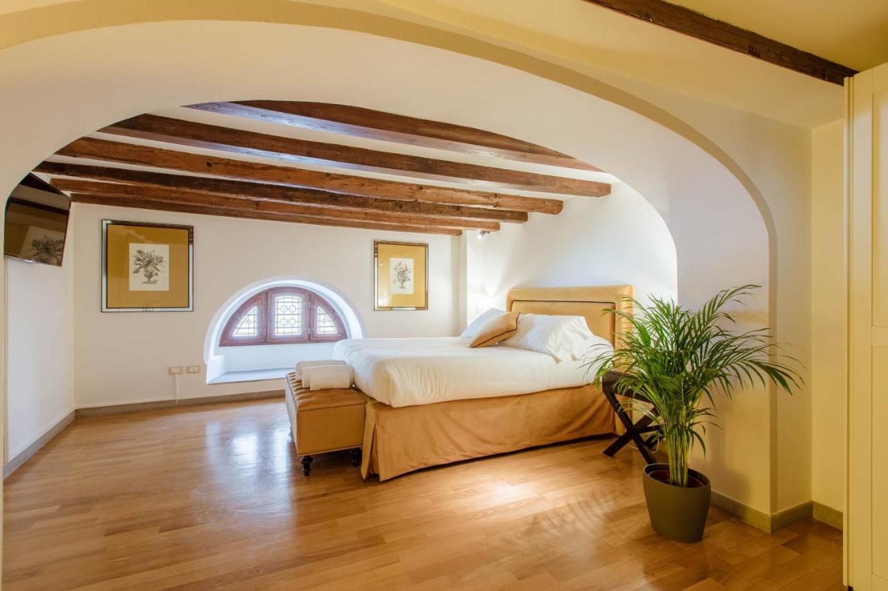 Relais Tosinghi Affittacamere Firenze